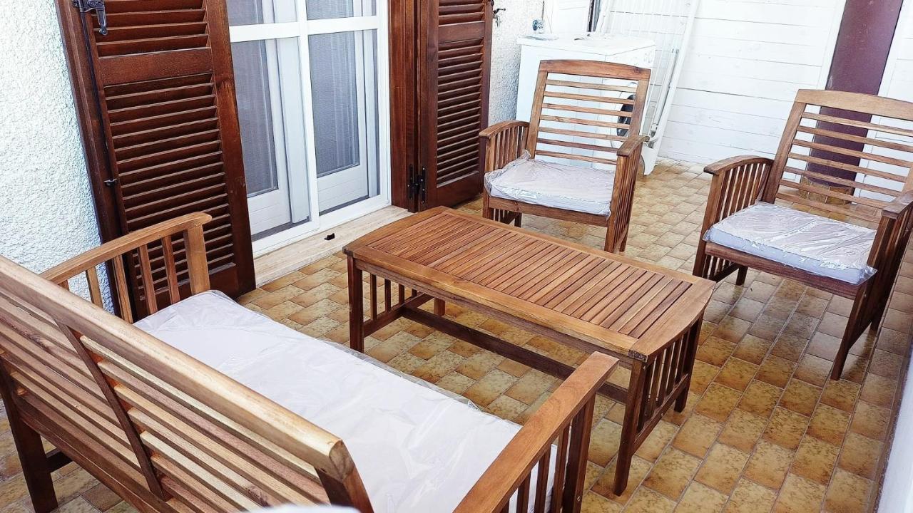 Casa Magnolia Appartement Pomezia Buitenkant foto