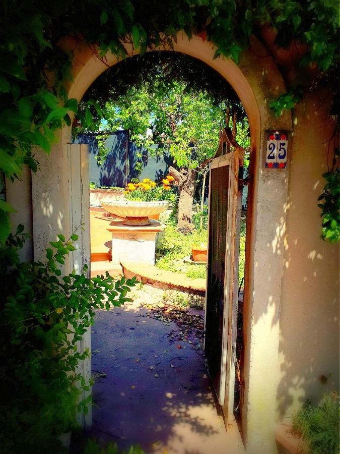 Casa Magnolia Appartement Pomezia Buitenkant foto