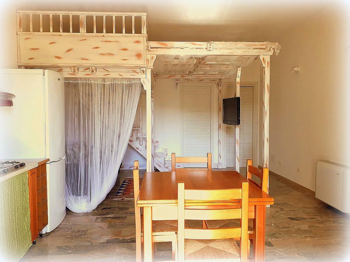 Casa Magnolia Appartement Pomezia Buitenkant foto