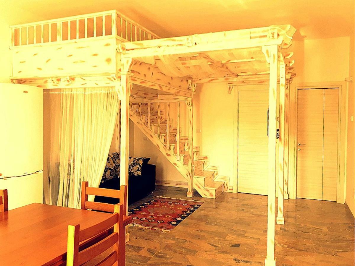 Casa Magnolia Appartement Pomezia Buitenkant foto