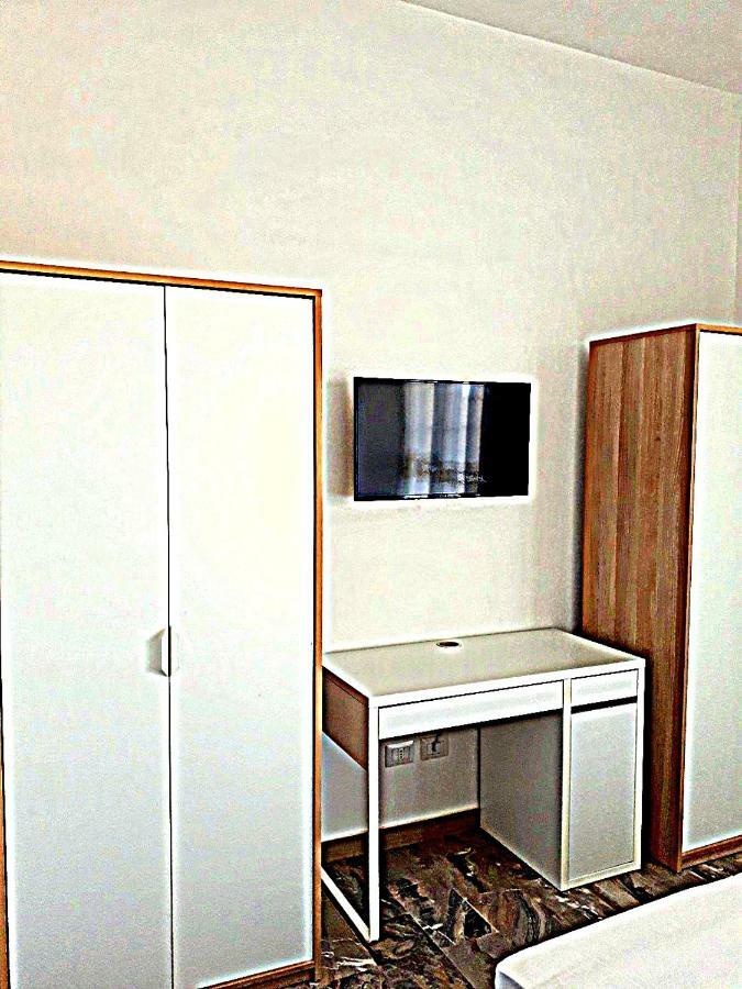 Casa Magnolia Appartement Pomezia Buitenkant foto